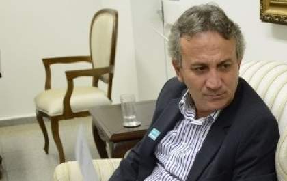 Prefeito de Água Clara é afastado e proibido de frequentar prefeitura