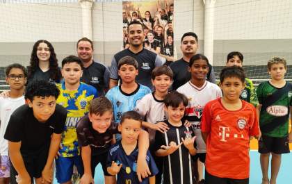 Projeto destaca papel de treinadores e voluntários no desenvolvimento de crianças