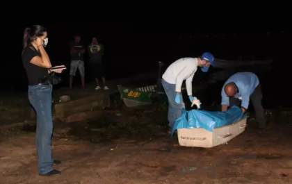 Corpo de homem é encontrado boiando no Rio Paraná
