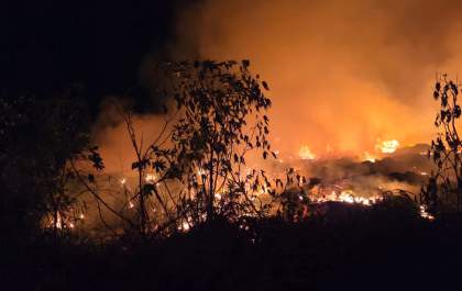 Incêndio no Buracão do Jupiá mobiliza bombeiros e interdita ecoponto em Três Lagoas
