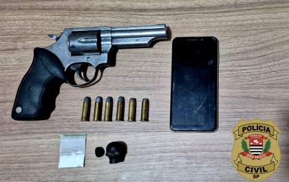 Polícia Civil de Birigui prende acusado de participação em assassinato e apreende revólver