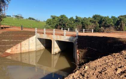 Nova passagem sobre o córrego Água Limpa é liberada