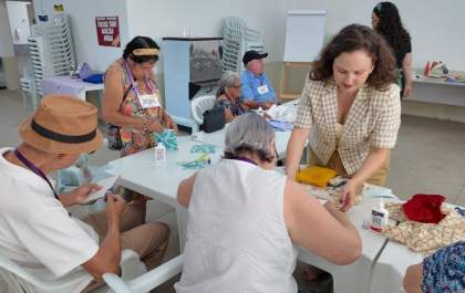 Projeto cultural transforma memórias de idosos em arte em Araçatuba