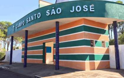 Funcionários de cemitério passam mal após tomar café e caso é investigado