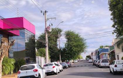 Paisagem urbana na Paes Leme desperta reflexão sobre convivência entre natureza e infraestrutura
