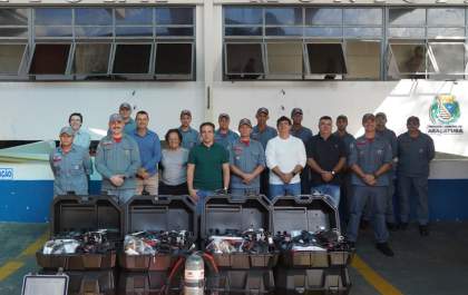 Bombeiros de Araçatuba recebem novos veículos e equipamentos de salvamento