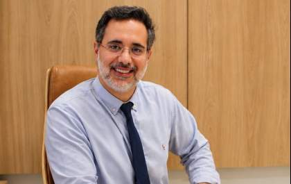 Douglas Luiz Pereira: o médico que encontrou na oftalmologia a missão de devolver esperança através da visão