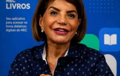 MEC Livros amplia acesso a leitura digital e recebe apoio da deputada professora Bebel