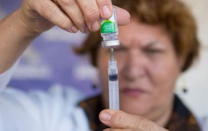 Vacina contra gripe está disponível para toda a população