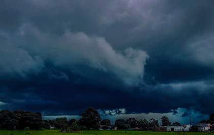 Inmet emite alerta de tempestade com risco de granizo e ventos fortes em MS