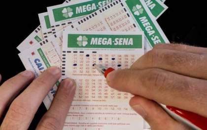 Mega-Sena acumula e 40 apostas de MS faturam na quadra