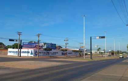 Rompimento de cabos exige cuidado no cruzamento das avenidas Ranulpho Marques Leal e Rosário Congro
