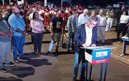 Prefeitura entrega iluminação de acesso ao Hospital Regional