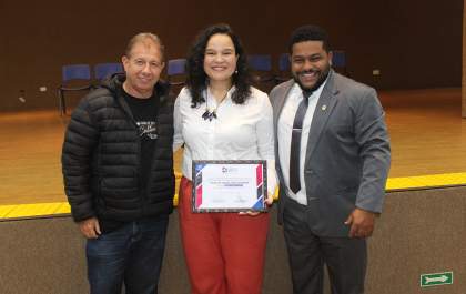 Prof.ª Samira Gama recebe honraria e é destaque nas comemorações dos 111 anos de Três Lagoas