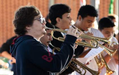 Projeto alcança público com mais de  70 crianças e adolescentes em Guararapes, com oficinas gratuitas de fanfarra