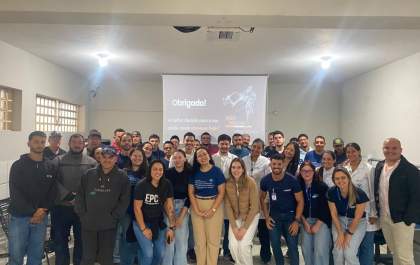 Alunos do 5º ano de Fisioterapia do UniToledo Wyden realizam palestra sobre prevenção do tabagismo em empresa de Araçatuba