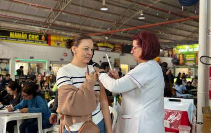 Três Lagoas realiza vacinação contra gripe na feira