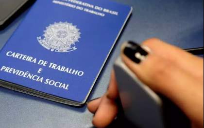 Desemprego cai para 5,6% e atinge menor nível da história para o período, aponta IBGE