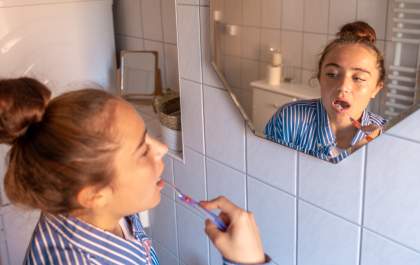 Conheça os hábitos do dia a dia que colocam sua saúde bucal em risco