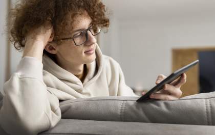 Excesso de telas e falta de escuta contribuem para aumento da ansiedade