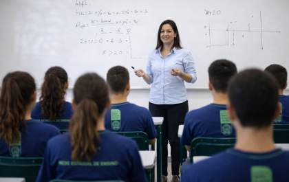 Governo de MS autoriza concurso com 2 mil vagas para professores da rede estadual