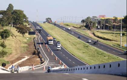 Rodovias estaduais devem receber mais de 32 milhões de veículos no feriado de 9 de Julho; saiba os melhores horários para viajar