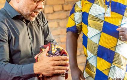 George Muller da Associação Cristã Servir de Andradina chega às nações africanas