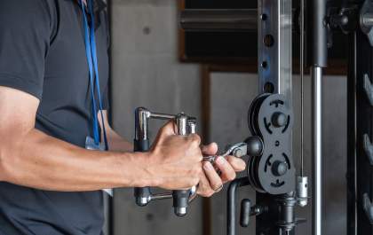 Academia terá que indenizar aluno que teve olho atingido por cabo de aço de aparelho de musculação