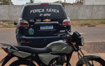 Polícia Militar prende motociclista por direção perigosa durante abordagem em Três Lagoas