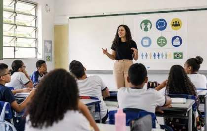 Escolas terão ensino obrigatório sobre cidadania e política