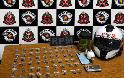 Homem é preso pela PM com mais de 1 quilo de maconha no Água Branca
