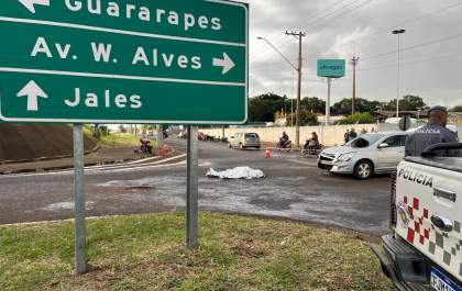 Homem morre após ter moto atingida por carro em Araçatuba