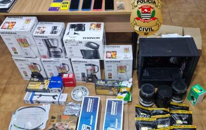Polícia Civil de Birigui apreende diversas mercadorias com suspeito de liderar esquema de crimes cibernéticos