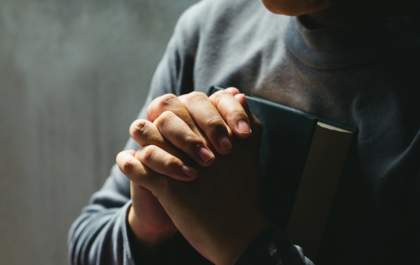 Pastor é condenado após falsas promessas de cura espiritual em MS