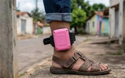 Tornozeleira Rosa em MS: Projeto prevê cor para agressores de mulheres