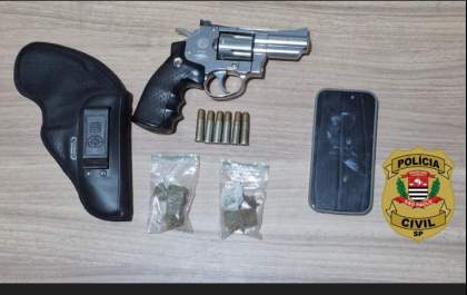 Polícia Civil de Birigui apreende réplica de revólver durante operação