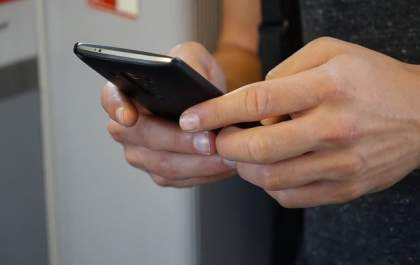Procon alerta sobre golpes no WhatsApp