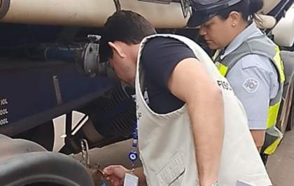 Operação flagra irregularidades em 9 de 12 veículos que transportam produtos perigosos