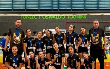 Vôlei feminino Sub-13 de Três Lagoas é vice-campeão estadual