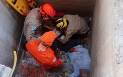 Trabalhador é resgatado após cair em fosso dentro de condomínio em Três Lagoas