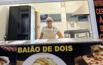 Dia do Feirante: Histórias de dedicação e o legado familiar que movimentam a Feira Central de Três Lagoas