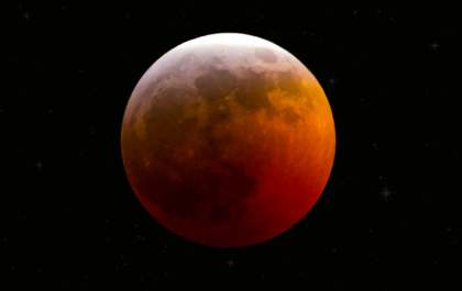 Eclipse lunar quase total acontece nesta quinta-feira