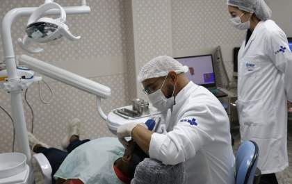 Mulheres vítimas de violência têm tratamento dentário pelo SUS