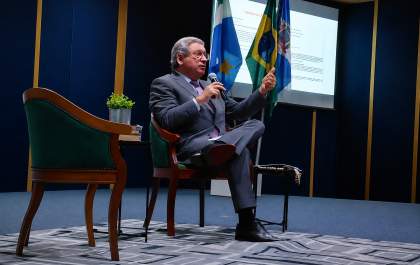 Desembargador Nélio Stábile abre Semana Jurídica da AEMS