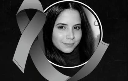 Jovem de 22 anos morre após carro bater na traseira de moto