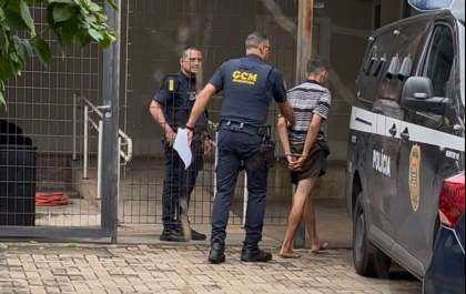 Jovem é preso ao ser encontrado dentro de freezer após invadir prédio da Prefeitura no Alvorada