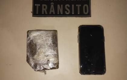 Motociclista é preso com 353 gramas de maconha após fuga em Três Lagoas