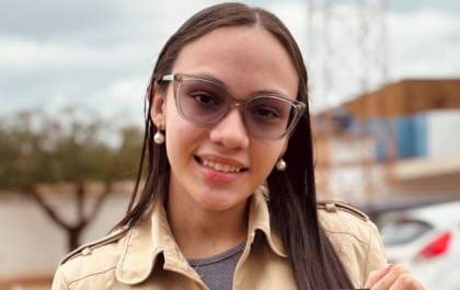 Adolescente de Três Lagoas lança livro de romance cristão neste sábado