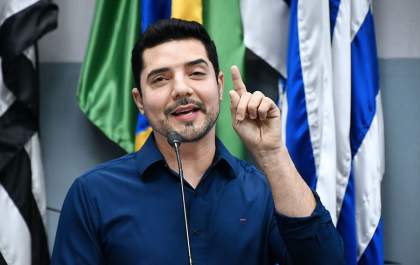 Luís Boatto apresenta pautas para valorização dos profissionais e defesa da escola pública