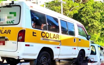 Van é recolhida durante fiscalização de transporte escolar em Araçatuba